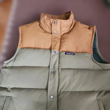 파타고니아, 다운 베스트, L, 모스그린과 카키