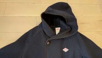 후드 부착 네이비 코트