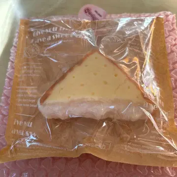 kikisquishy M 사이즈 삼각형 크림 샌드