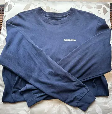 patagonia 네이비 긴팔 T셔츠