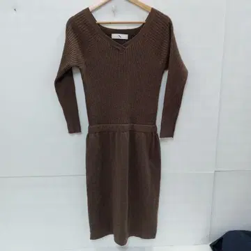 12.20 S685E 엔도트 니트 원피스 브라운 M