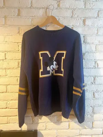 Disney 미키마우스 니트 스웨터 L 사이즈