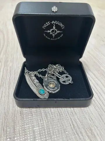 FIRST ARROWS 커스텀 목걸이