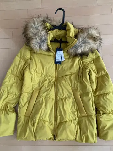 [ 미사용 새상품 ] Eenil Meeni 머스타드 다운 자켓