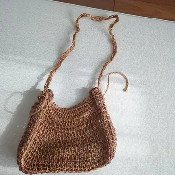 브라운 계열 뜨개질 메쉬 백