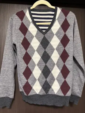 뷰티 앤 유스 리버서블 V넥 스웨터