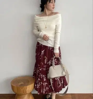 버건디 플레어 스커트 오프숄더 상의 세트 1사이즈