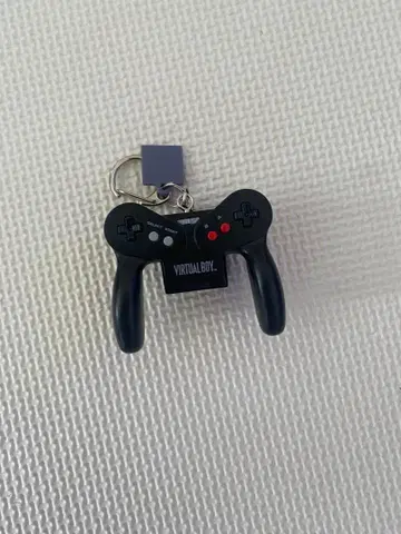 [박스 있음] 닌텐도 뮤지엄 한정판 버추얼 보이 컨트롤러형 키링