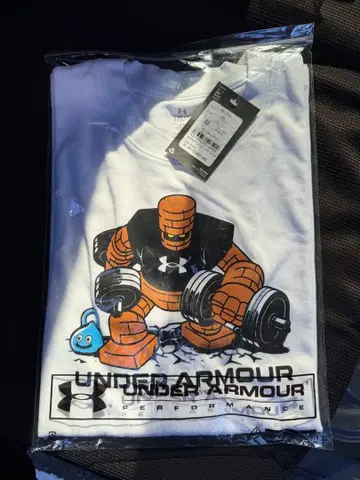 UNDER ARMOUR 언더아머 드래곤 퀘스트 T셔츠 블랙 화이트 2장