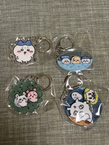 치이카와 아크릴 키링 4개 세트 치이카와 하치와레 모몽가