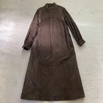 코즈믹 원더 자수 원피스