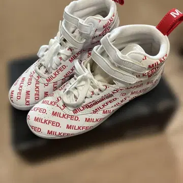 레어 Reebok Classic MILKFED. 스니커즈 콜라보 24.5