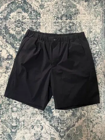 Goldwin 블랙 숏팬츠 사이즈 4