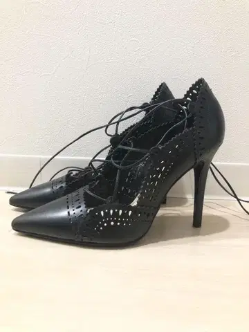 ZARA 레이스업 블랙 신발