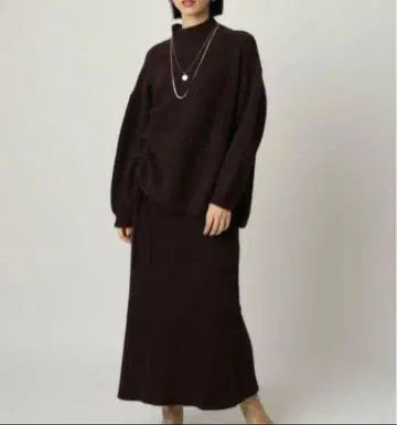 카듀네 오쿠사 나오코 콜라보 니트 스커트