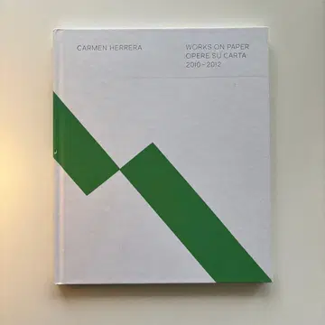 Carmen Herrera 종이 작업 2010-2012