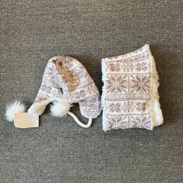 눈꽃 패턴 넥워머와 모자 세트