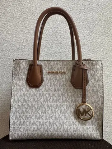 MICHAEL KORS 로고 핸드백