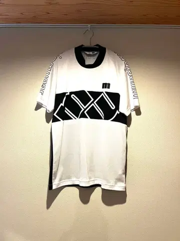 [ 가격 인하 중 ] 먼싱웨어 envoy 반팔 L 사이즈 모크넥