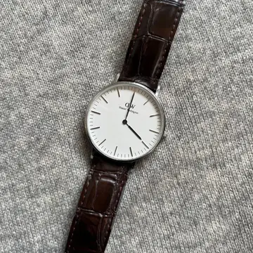 다니엘 웰링턴 danielwellington 시계 브라운