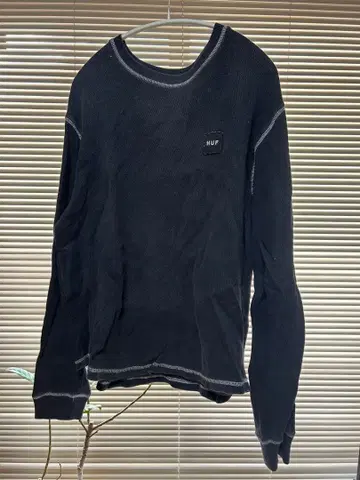 HUF 블랙 긴팔 트레이닝복 L 사이즈