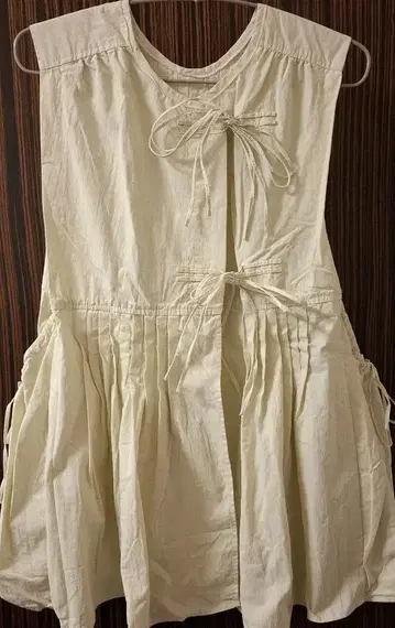 니코앤드 핀턱 2way 베스트 아이보리 미사용 새상품