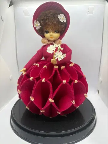 쇼와 레트로 빨간 모자 꽃무늬 인형