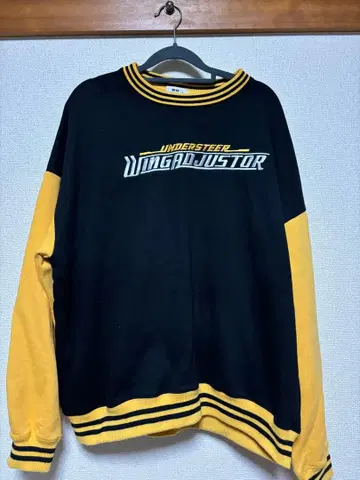 옐로우 컬러보다 고른 3종 세트 맨투맨 마운틴 후드티 니트