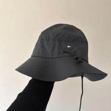 halo commodity 다크 그레이 햇 조정 가능 스트랩