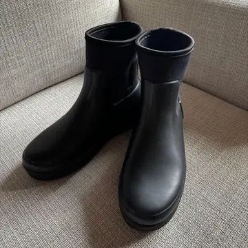 HUNTER 헌터 통굽 레인부츠 숏 기장