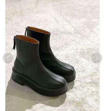 Ungrid 미들 기장 지퍼 디자인 부츠