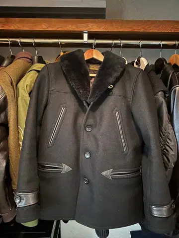 Cootie 블랙 울 피코트 M 사이즈