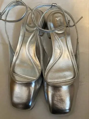 ZARA 실버 뮬 앵클 스트랩