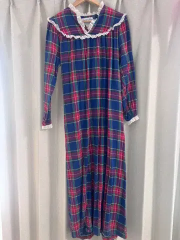 체크 무늬 롱 원피스 프릴 옷깃 긴팔 레트로 빈티지풍