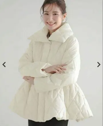 fitmore 핏모어 페플럼 퀼팅 패딩 자켓 화이트