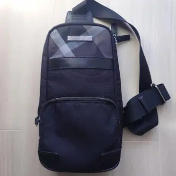 BLACK LABEL CRESTBRIDGE 바디백 블랙