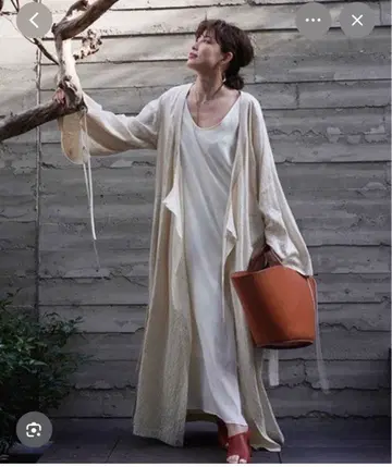 [ 새상품급 ] ETRE TOKYO 자카드 롱 가운 화이트 M 사이즈