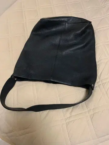 ITTI 바게트 숄더 토트백 블랙 가죽