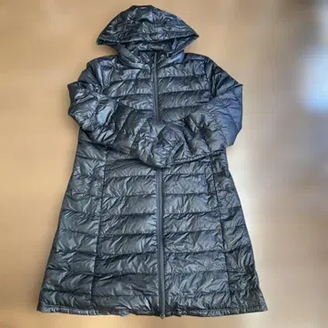 후드 부착 블랙 롱 다운 자켓