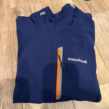 몽벨 노마드 후드티