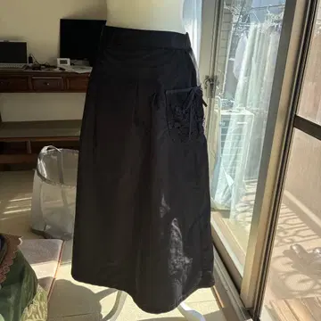 super beauty 레이스 포켓 부착 블랙 롱 스커트