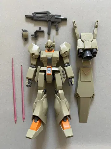 건담 프라모델 HG 제간 A2형 제너럴 레빌 배치기