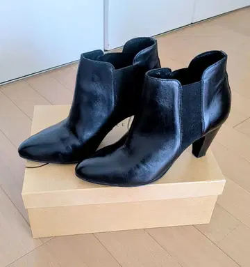 블랙 사이드 고어 부츠 힐 8cm