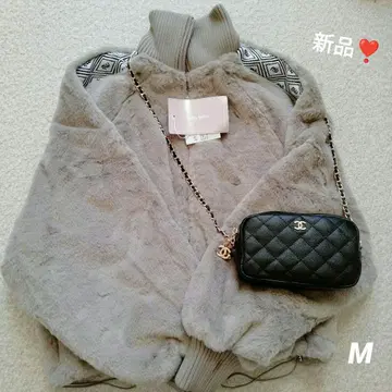 새상품 mily bilet 베이지 보아 터틀넥 자켓 M