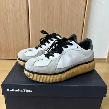 오니츠카타이거 데레시티 WHITE/LICHEN GREEN