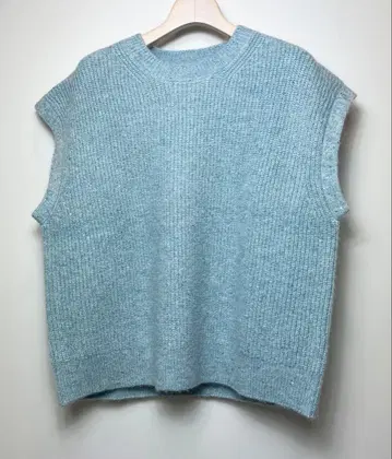 새상품 BEATRICE 베아트리스 스팽글 모헤어 니트 베스트 25AW