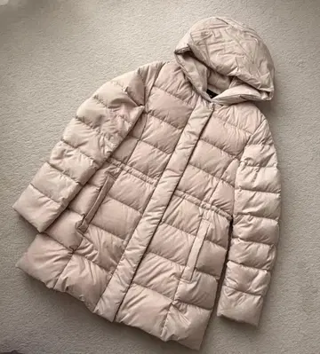 23구 후드 부착 베이지 다운 자켓