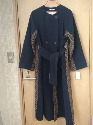 POU DOU DOU 네이비 체크 롱 코트 새상품 노카라 코트