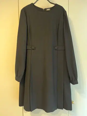 PAMEO POSE 다크 그레이 원피스