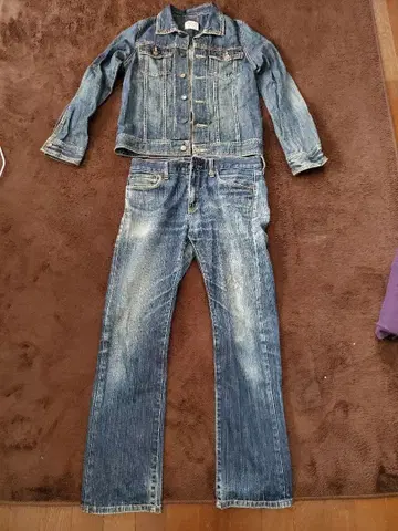 데님 재킷과 팬츠 세트